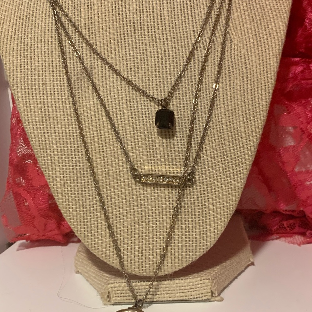 3 chain dangle necklace